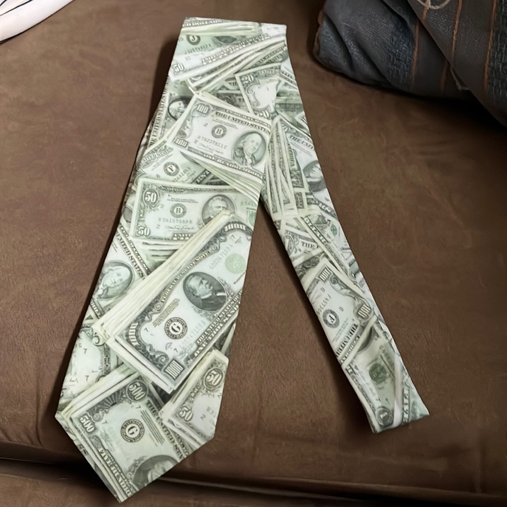 Money tie